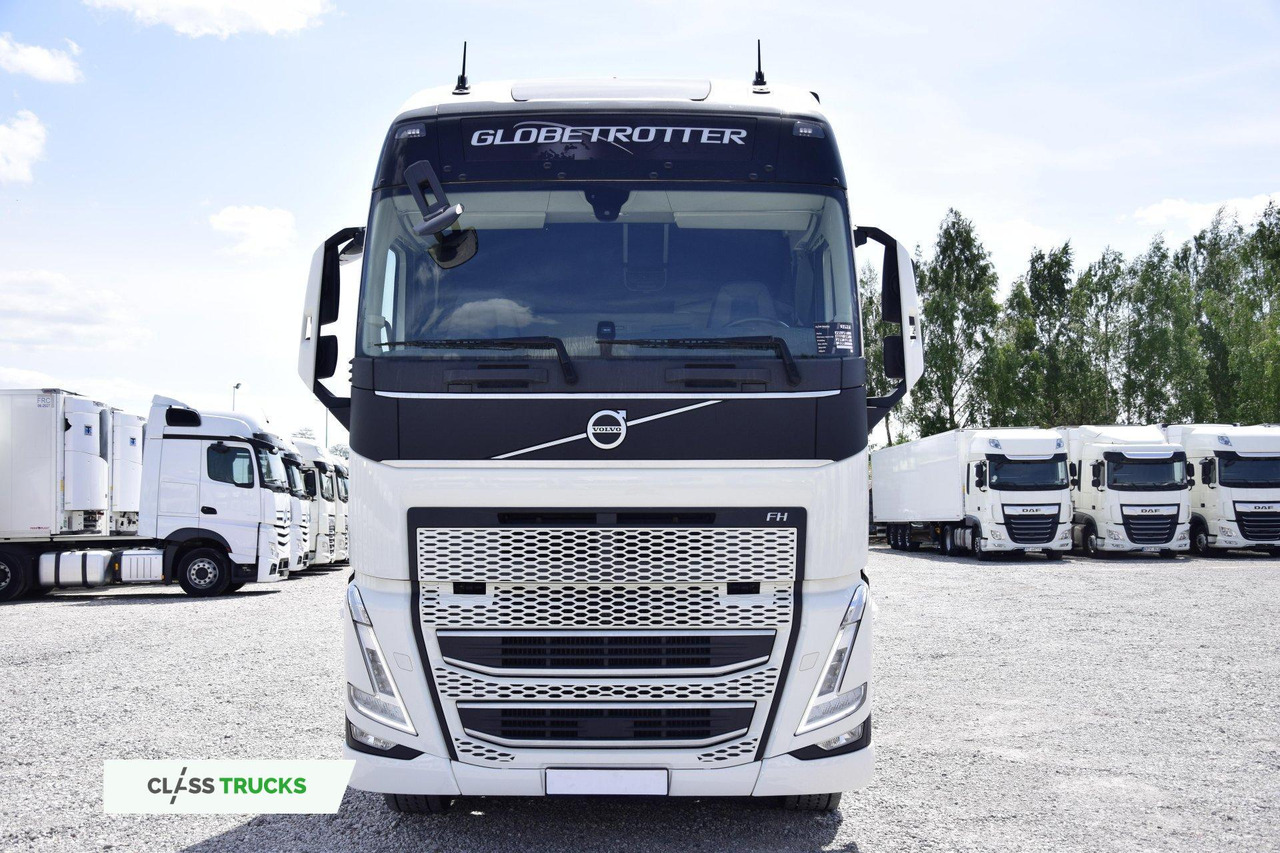 Volvo FH 500 Globetrotter XL Side Skirts - Tractor unit: picture 2 Volvo FH 500 Globetrotter XL Side Skirts - Tractor unit: picture 2