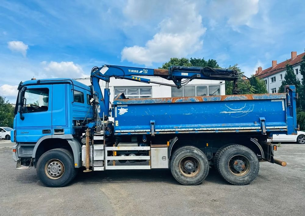 Mercedes-Benz ACTROS 3344 6x6 | Wywrotka z Kranem Terre 131 | Bordmatic - Tipper: picture 4 Mercedes-Benz ACTROS 3344 6x6 | Wywrotka z Kranem Terre 131 | Bordmatic - Tipper: picture 4