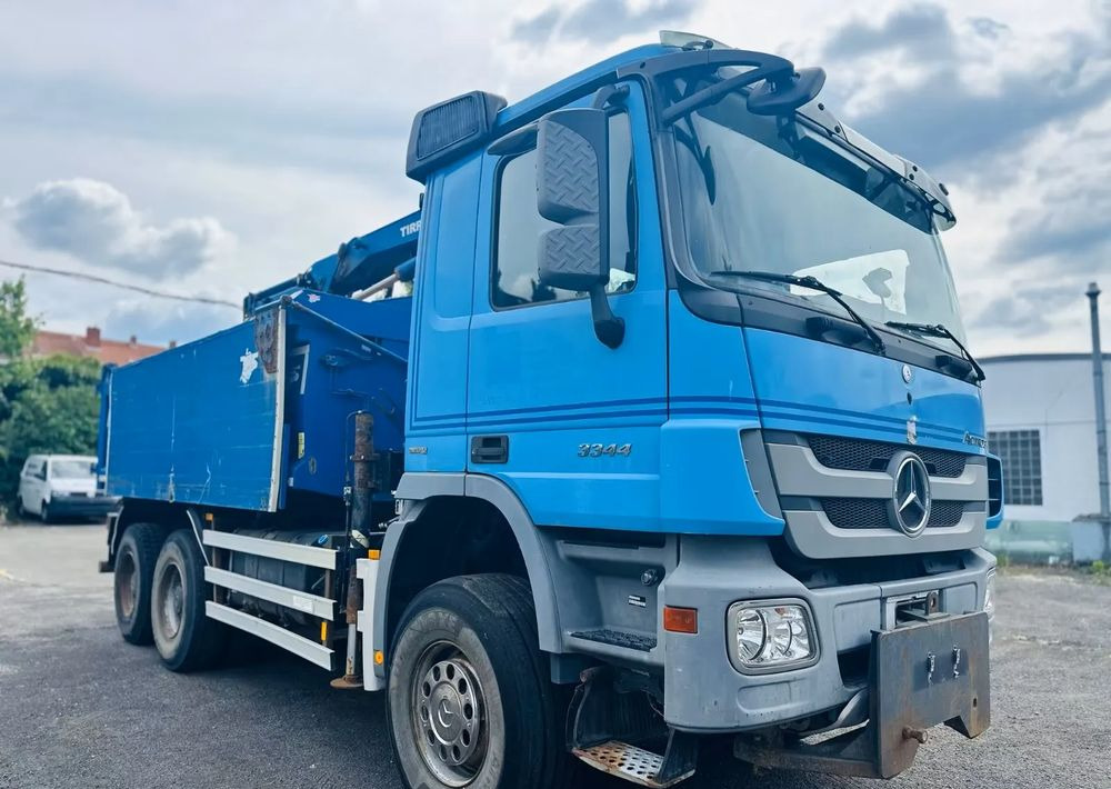 Mercedes-Benz ACTROS 3344 6x6 | Wywrotka z Kranem Terre 131 | Bordmatic - Tipper: picture 3 Mercedes-Benz ACTROS 3344 6x6 | Wywrotka z Kranem Terre 131 | Bordmatic - Tipper: picture 3