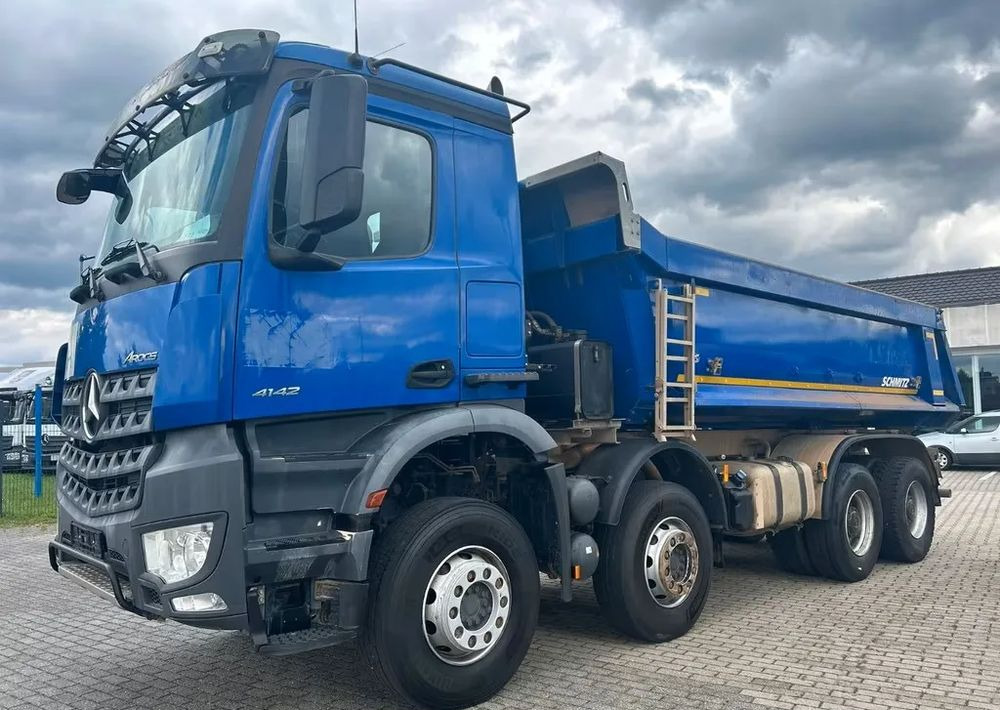 Mercedes-Benz Arocs 4142 | Wywrotka Schmitz | 8x4 | Euro 6 | Klima | Retarder | 242 598 km - Tipper: picture 4 Mercedes-Benz Arocs 4142 | Wywrotka Schmitz | 8x4 | Euro 6 | Klima | Retarder | 242 598 km - Tipper: picture 4