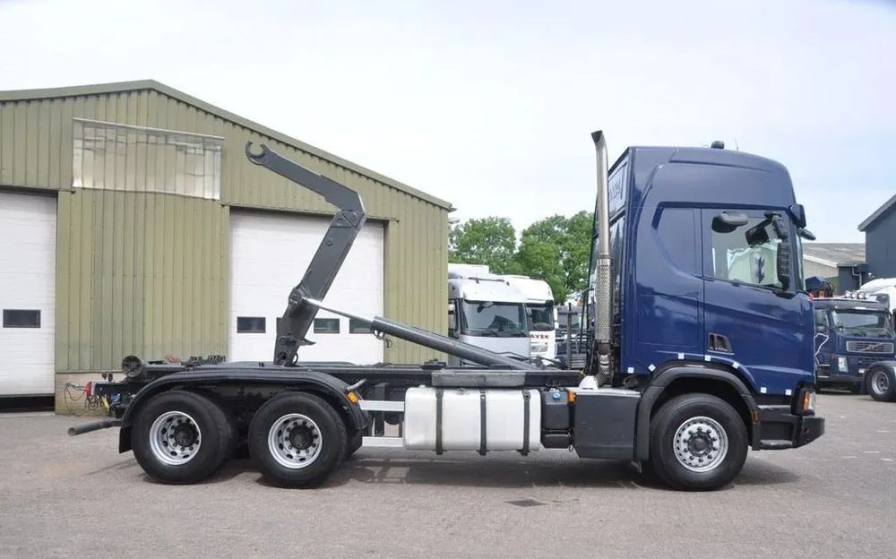 Scania R450 XT / 6X4/ RETARDER/EURO 6/OŚ PODNOSZONA Z NAPĘDEM/ - Hook lift truck: picture 2 Scania R450 XT / 6X4/ RETARDER/EURO 6/OŚ PODNOSZONA Z NAPĘDEM/ - Hook lift truck: picture 2