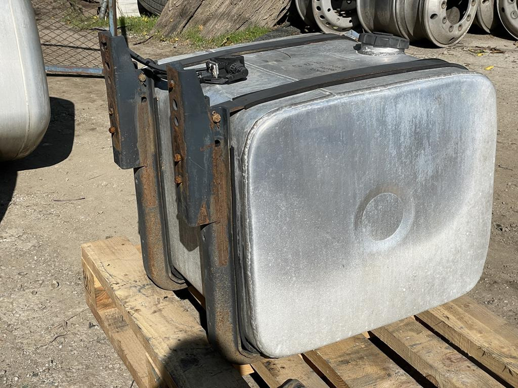 ALUMINUM 240L - Fuel tank for Truck: picture 4 ALUMINUM 240L - Fuel tank for Truck: picture 4