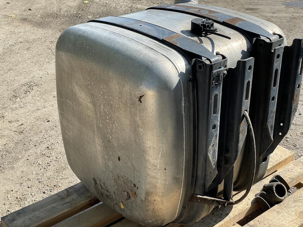 ALUMINUM 290 L - Fuel tank for Truck: picture 4 ALUMINUM 290 L - Fuel tank for Truck: picture 4