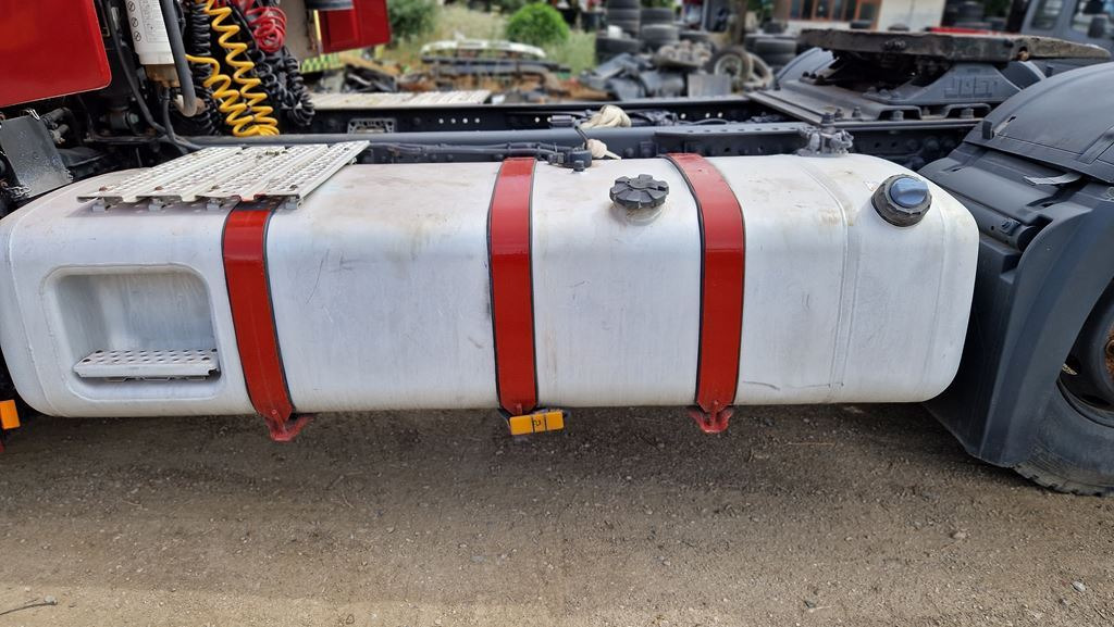 ALUMINUM OIL TANK 830 L - Fuel tank for Truck: picture 1 ALUMINUM OIL TANK 830 L - Fuel tank for Truck: picture 1