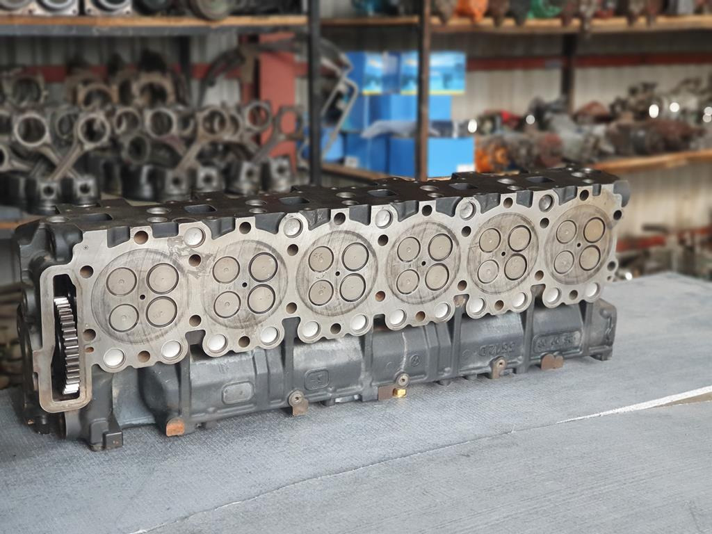 MAN TGA COMMONRAIL D20 - Cylinder head for Truck: picture 2 MAN TGA COMMONRAIL D20 - Cylinder head for Truck: picture 2