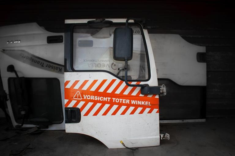 MAN TGA - PASSENGER - Door and parts for Truck: picture 1 MAN TGA - PASSENGER - Door and parts for Truck: picture 1