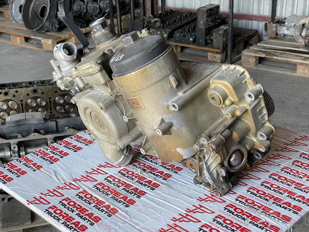 MERCEDES-BENZ ACTROS MP4 - Oil cooler for Truck: picture 3 MERCEDES-BENZ ACTROS MP4 - Oil cooler for Truck: picture 3