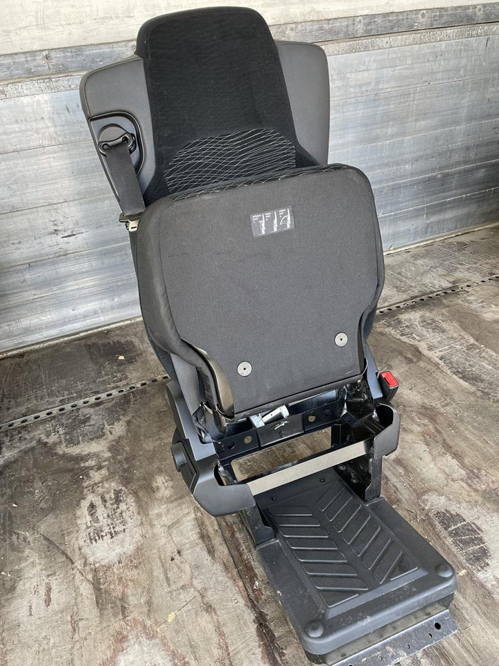 MERCEDES-BENZ ACTROS MP4 - PASSENGER - Seat for Truck: picture 4 MERCEDES-BENZ ACTROS MP4 - PASSENGER - Seat for Truck: picture 4