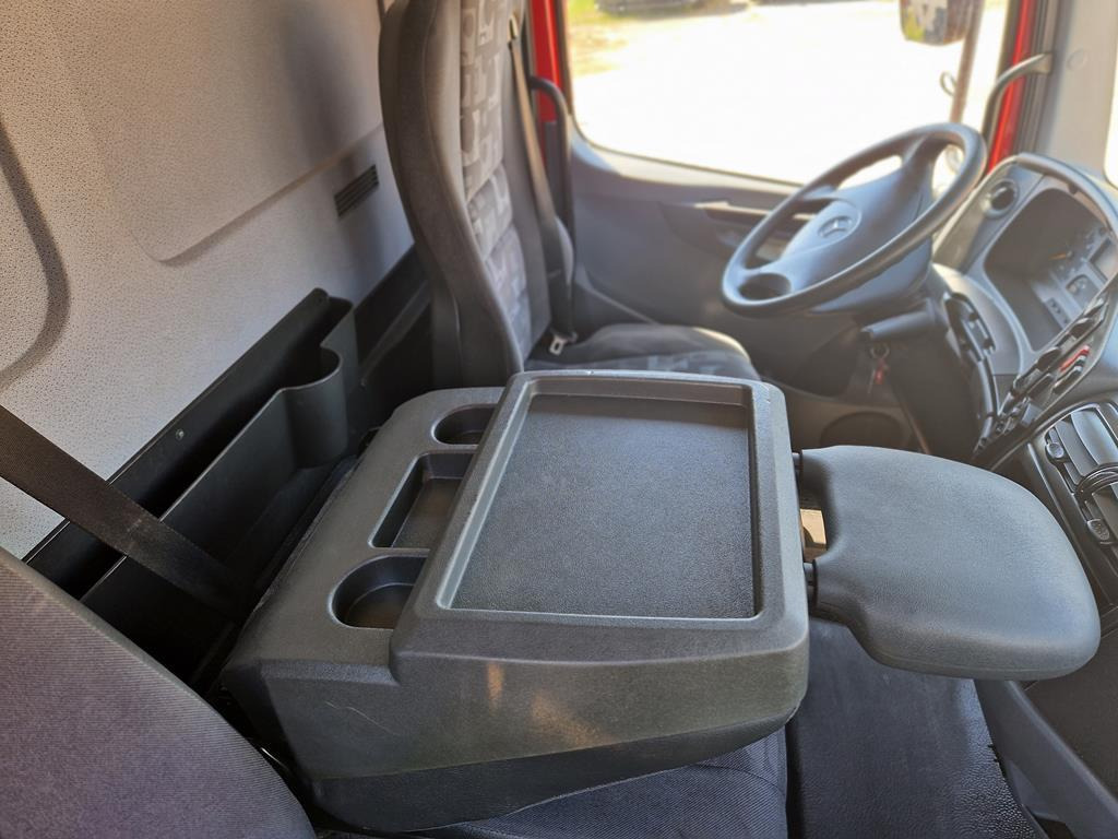 MERCEDES-BENZ ATEGO 2 - MIDDLE - Seat for Truck: picture 5 MERCEDES-BENZ ATEGO 2 - MIDDLE - Seat for Truck: picture 5