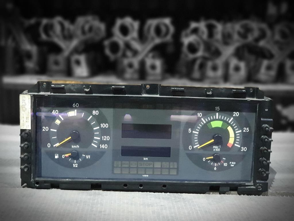MERCEDES-BENZ ATEGO EURO III - BLACK DISPLAY - SMALL - Dashboard for Truck: picture 1 MERCEDES-BENZ ATEGO EURO III - BLACK DISPLAY - SMALL - Dashboard for Truck: picture 1