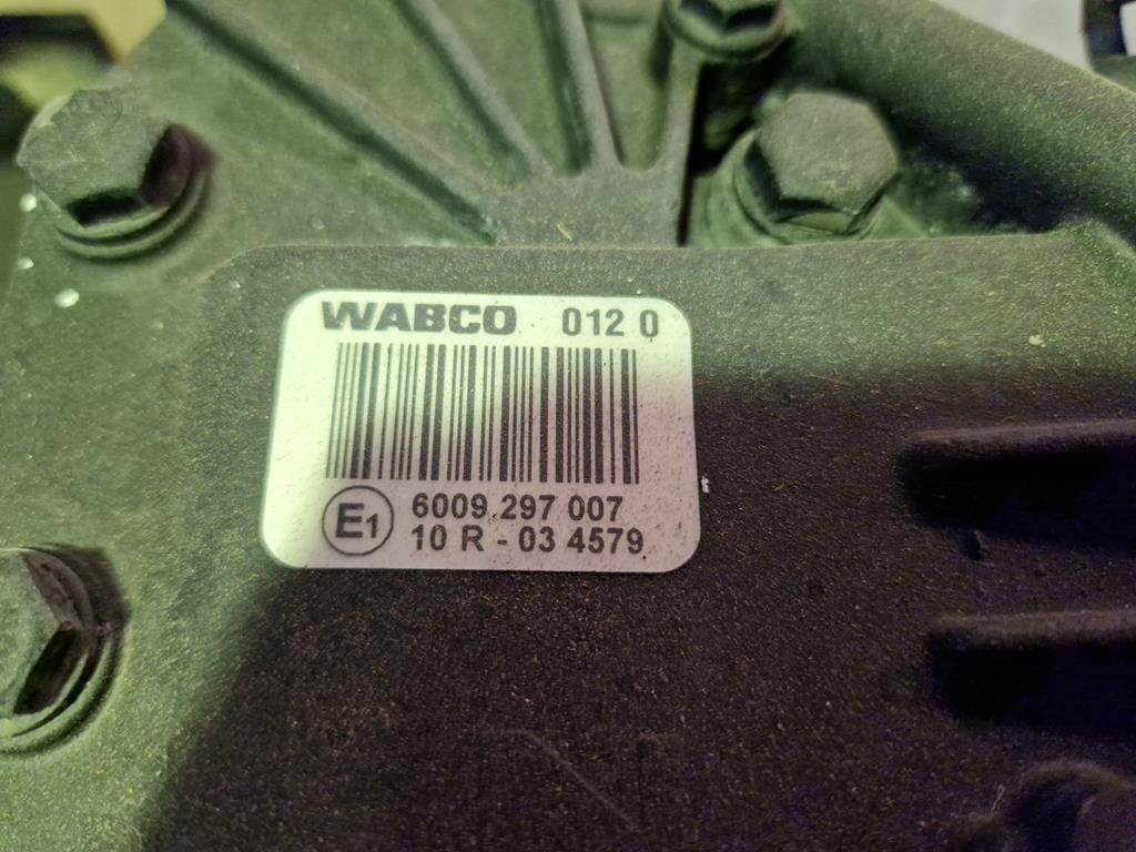 ZF ASTRONIC - 421 355 0120 - ECU for Truck: picture 3 ZF ASTRONIC - 421 355 0120 - ECU for Truck: picture 3