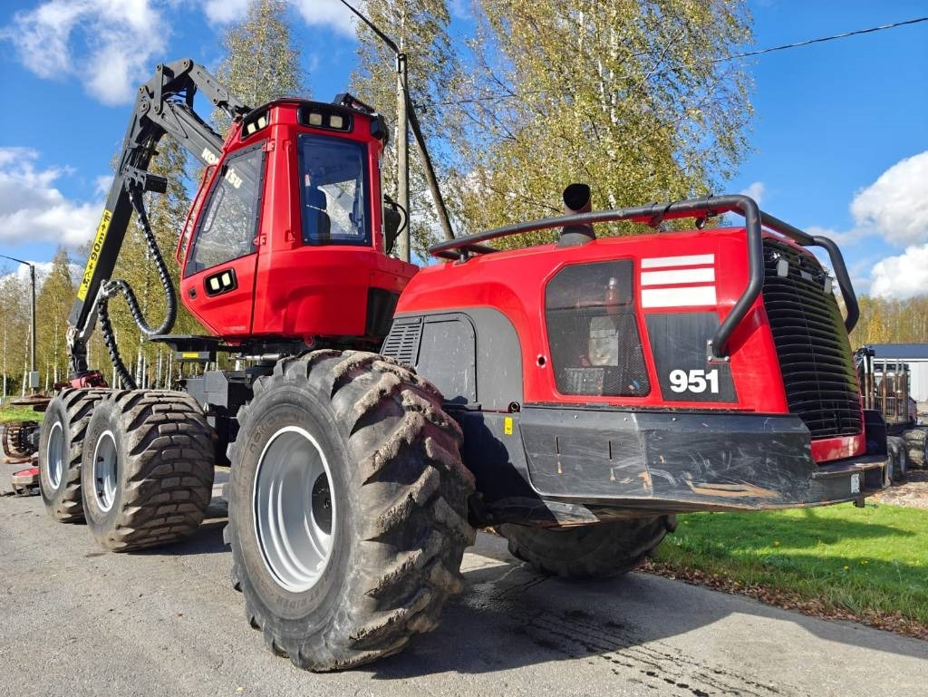 Komatsu 951 - Forestry harvester: picture 3 Komatsu 951 - Forestry harvester: picture 3