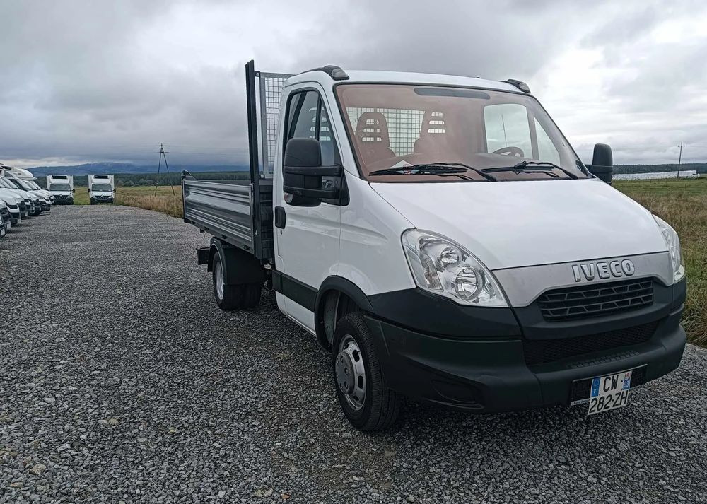Iveco 35C13, 35C12 - Tipper van: picture 3 Iveco 35C13, 35C12 - Tipper van: picture 3