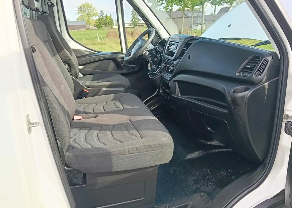 Iveco DAILY 35C13, 35C12, 35C14, 35C15 - Tipper van: picture 4 Iveco DAILY 35C13, 35C12, 35C14, 35C15 - Tipper van: picture 4