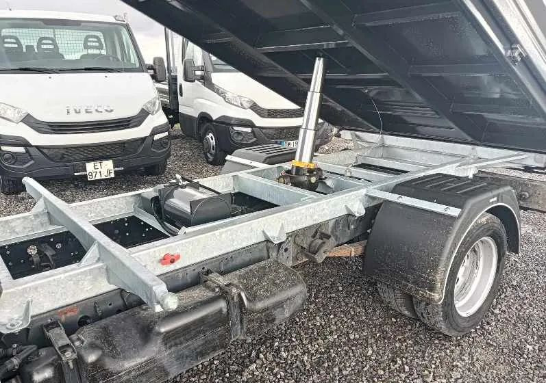 Iveco DAILY 35C13, 35C12, 35C15 - Tipper van: picture 4 Iveco DAILY 35C13, 35C12, 35C15 - Tipper van: picture 4