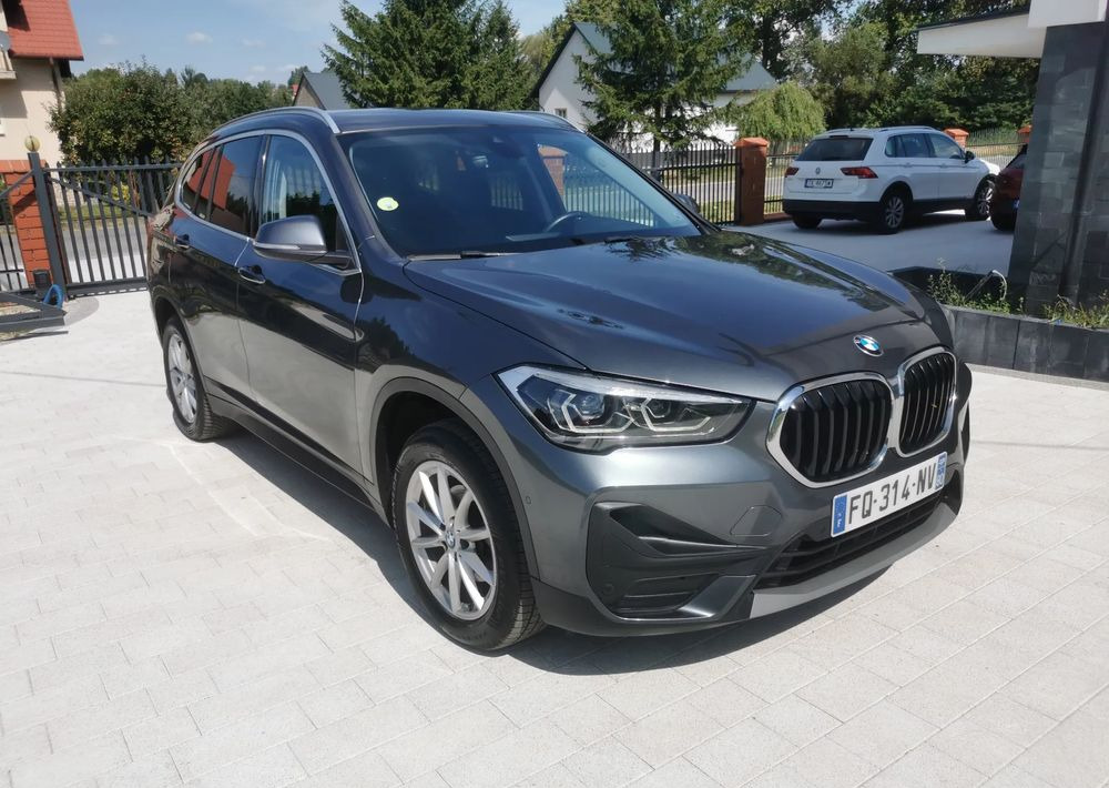 BMW X1 sDrive16d - Estate car: picture 1 BMW X1 sDrive16d - Estate car: picture 1