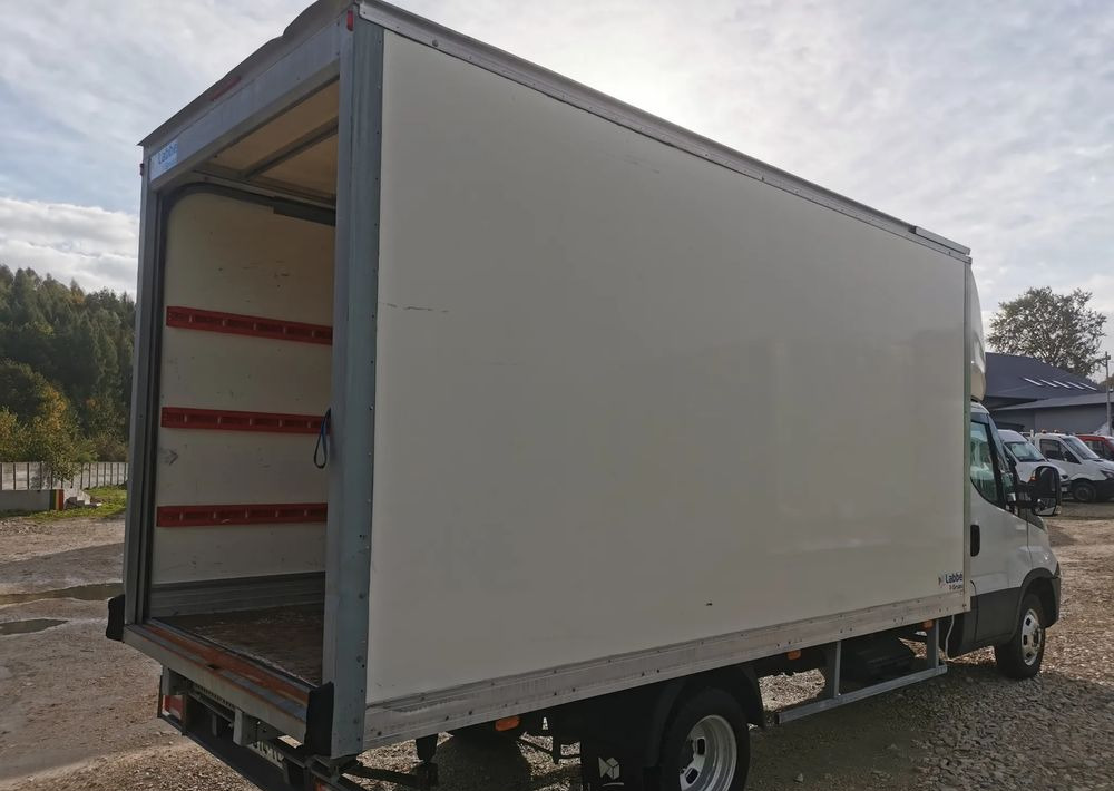 Iveco 3.0-150KM Daily 35C15 Kontener długi rama 35-150 kiper Klimatyzacja długi rozstaw - Box van: picture 5 Iveco 3.0-150KM Daily 35C15 Kontener długi rama 35-150 kiper Klimatyzacja długi rozstaw - Box van: picture 5