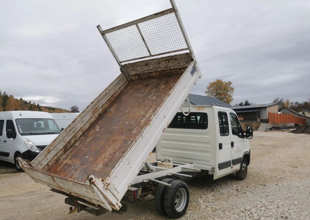 Iveco Daily 35C15 Brygadówka 3.0 - 150KM wywrotka Klimatyzacja Dubel hak kiper doka - Tipper van: picture 3 Iveco Daily 35C15 Brygadówka 3.0 - 150KM wywrotka Klimatyzacja Dubel hak kiper doka - Tipper van: picture 3