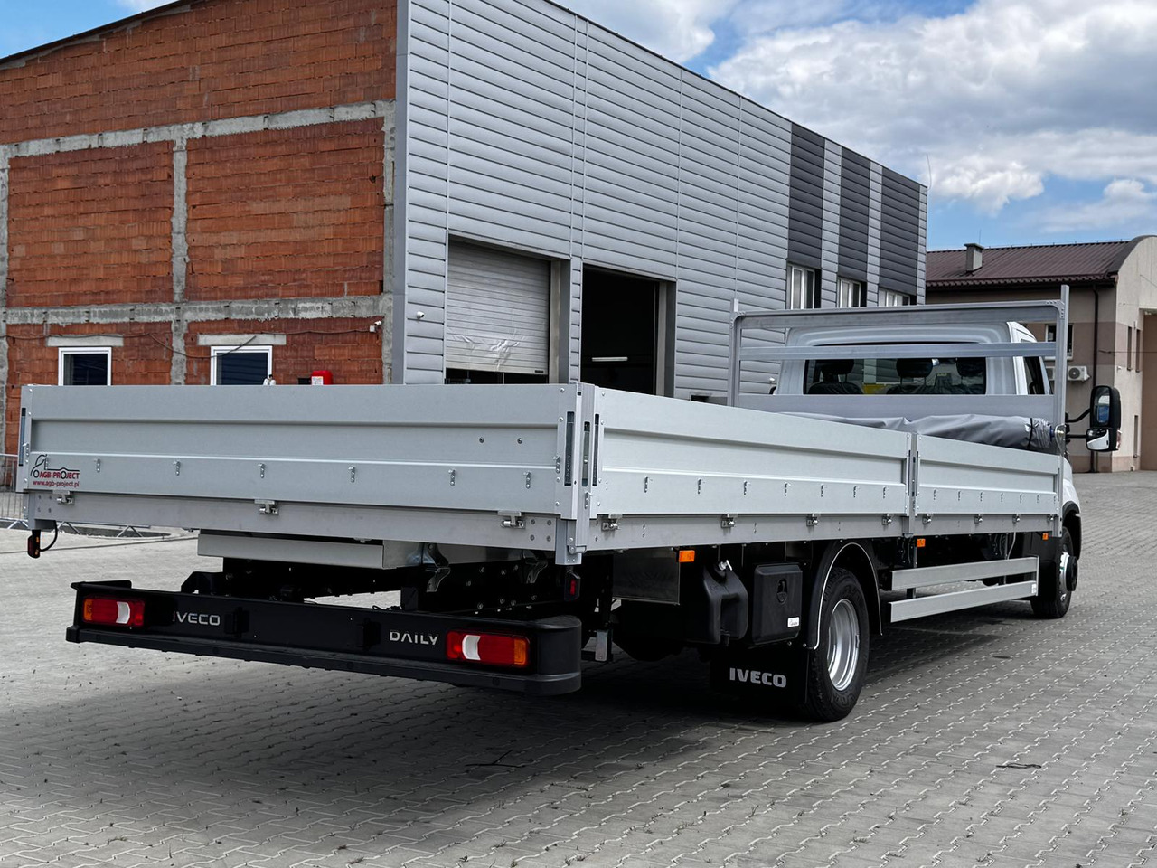 Iveco Daily 70C18 - Dropside/ Flatbed truck: picture 4 Iveco Daily 70C18 - Dropside/ Flatbed truck: picture 4