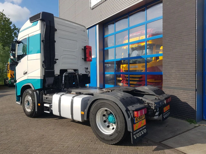 Volvo FH 420 ADR klasse EX/II, EX/III, FL en AT Double tank PTO - Tractor unit: picture 4 Volvo FH 420 ADR klasse EX/II, EX/III, FL en AT Double tank PTO - Tractor unit: picture 4