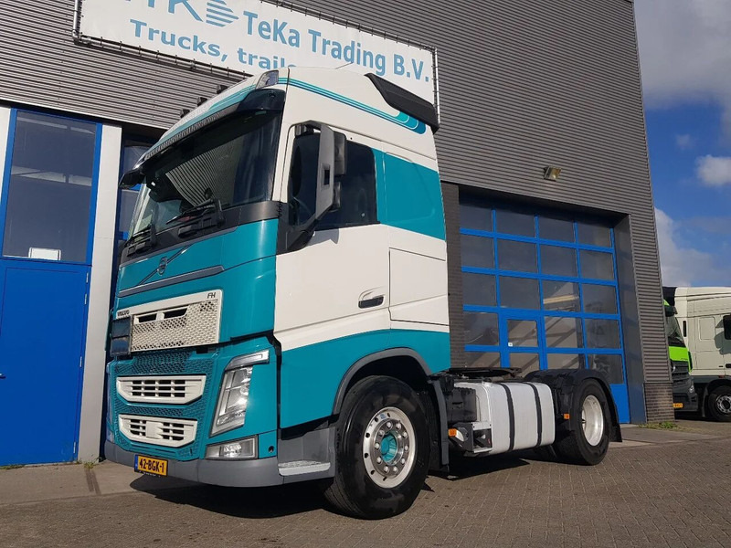 Volvo FH 420 ADR klasse EX/II, EX/III, FL en AT Double tank PTO - Tractor unit: picture 1 Volvo FH 420 ADR klasse EX/II, EX/III, FL en AT Double tank PTO - Tractor unit: picture 1