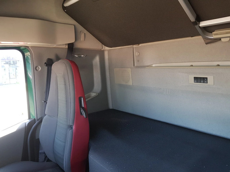 Container transporter/ Swap body truck Volvo FH 500 8x2 Euro 6 Netherlands truck: picture 15