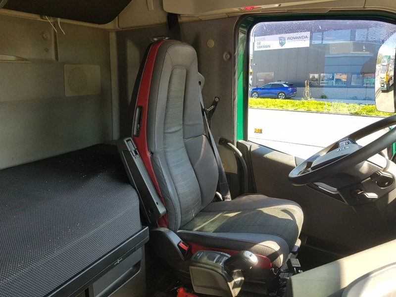 Container transporter/ Swap body truck Volvo FH 500 8x2 Euro 6 Netherlands truck: picture 10