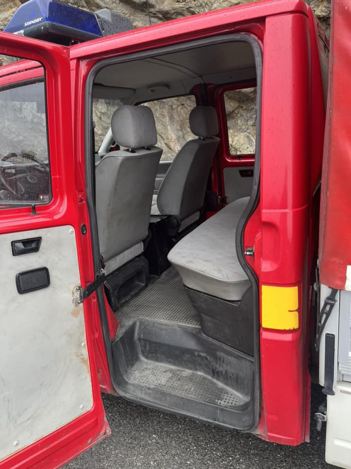 Fire truck VOLKSWAGEN Transporter 2,5 TDI Syncro 4x4: picture 16