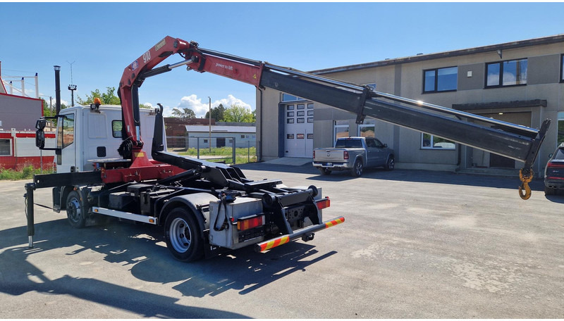 Iveco Eurocargo 120E25 4X2 HMF910 - Hook lift truck, Crane truck: picture 4 Iveco Eurocargo 120E25 4X2 HMF910 - Hook lift truck, Crane truck: picture 4