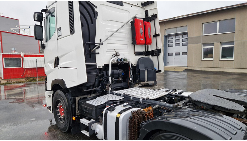 Renault T-520 6X2 - Tractor unit: picture 5 Renault T-520 6X2 - Tractor unit: picture 5