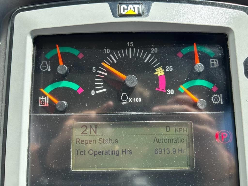 Wheel loader CAT 950 K: picture 10