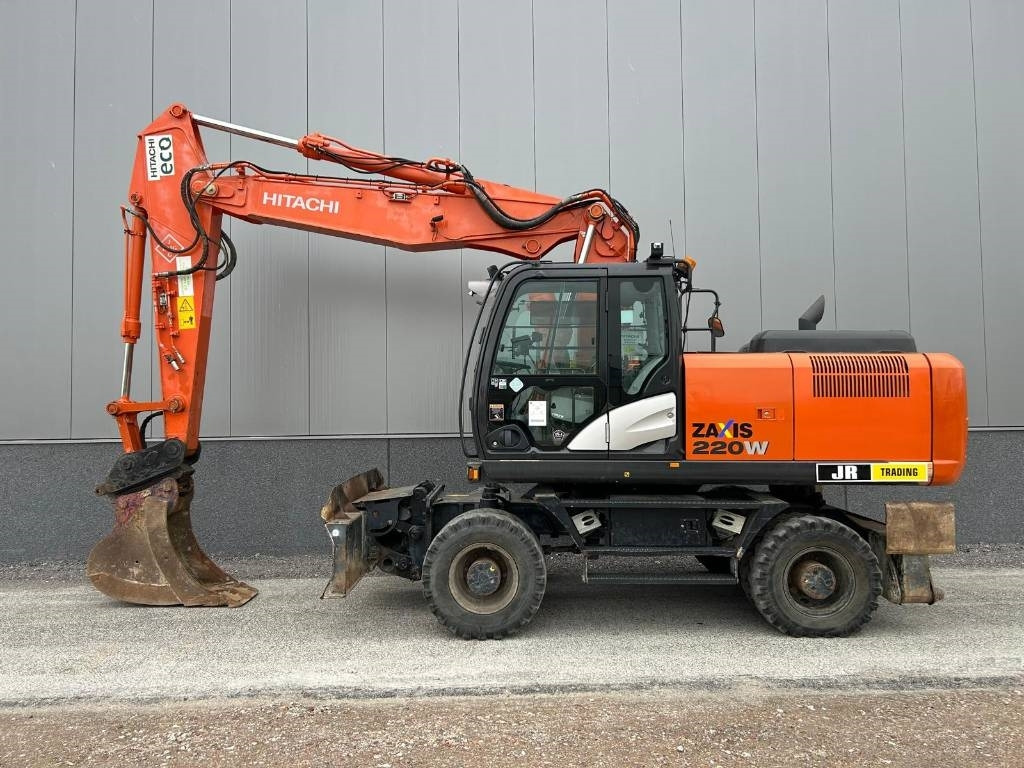 Hitachi ZX220W-5B - Wheel excavator: picture 1 Hitachi ZX220W-5B - Wheel excavator: picture 1