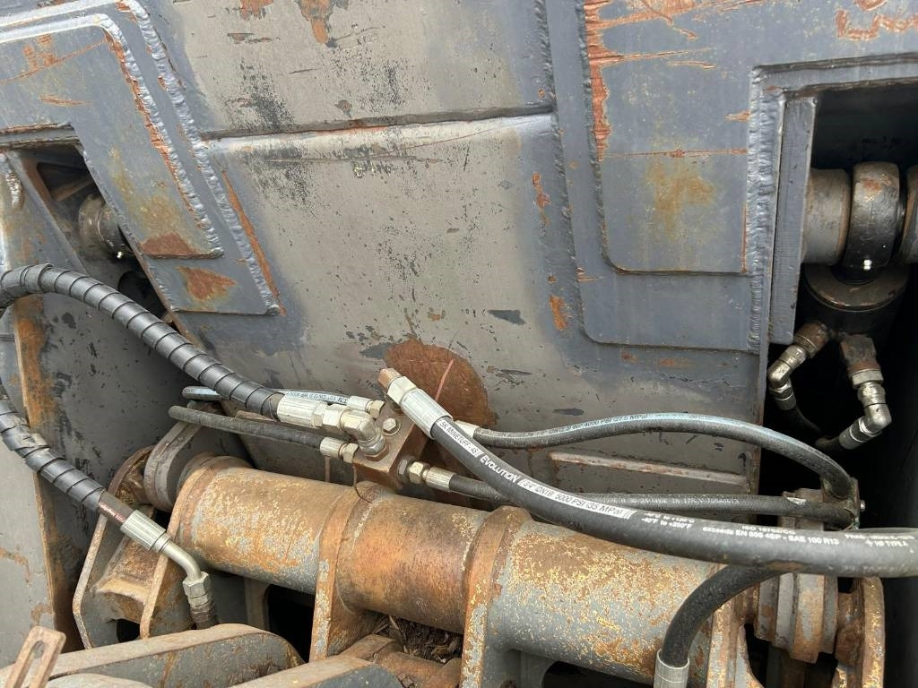 Leasing of Liebherr L 550 (Comes with High-tip - Mit Hochkipper) Liebherr L 550 (Comes with High-tip - Mit Hochkipper): picture 25 Leasing of Liebherr L 550 (Comes with High-tip - Mit Hochkipper) Liebherr L 550 (Comes with High-tip - Mit Hochkipper): picture 25