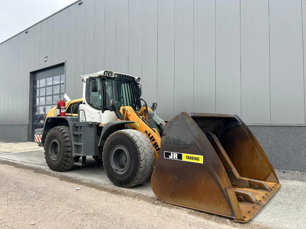 Leasing of Liebherr L 550 (Comes with High-tip - Mit Hochkipper) Liebherr L 550 (Comes with High-tip - Mit Hochkipper): picture 7 Leasing of Liebherr L 550 (Comes with High-tip - Mit Hochkipper) Liebherr L 550 (Comes with High-tip - Mit Hochkipper): picture 7