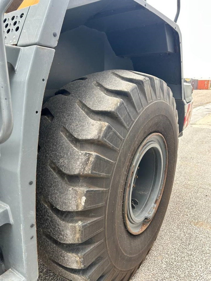 Leasing of Liebherr L 550 (Comes with High-tip - Mit Hochkipper) Liebherr L 550 (Comes with High-tip - Mit Hochkipper): picture 33 Leasing of Liebherr L 550 (Comes with High-tip - Mit Hochkipper) Liebherr L 550 (Comes with High-tip - Mit Hochkipper): picture 33