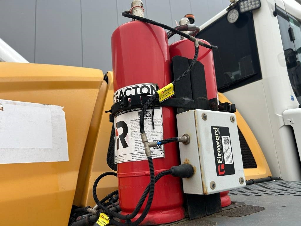 Leasing of Liebherr L 550 (Comes with High-tip - Mit Hochkipper) Liebherr L 550 (Comes with High-tip - Mit Hochkipper): picture 30 Leasing of Liebherr L 550 (Comes with High-tip - Mit Hochkipper) Liebherr L 550 (Comes with High-tip - Mit Hochkipper): picture 30