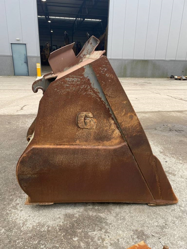 Volvo L250H L260H coupler + GP bucket - Bucket for Construction machinery: picture 2 Volvo L250H L260H coupler + GP bucket - Bucket for Construction machinery: picture 2