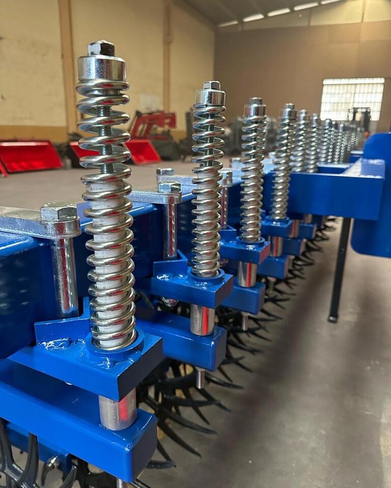 Novatar Rotary Hoe / Crust Crusher 4.1 meter - Soil tillage equipment: picture 4 Novatar Rotary Hoe / Crust Crusher 4.1 meter - Soil tillage equipment: picture 4