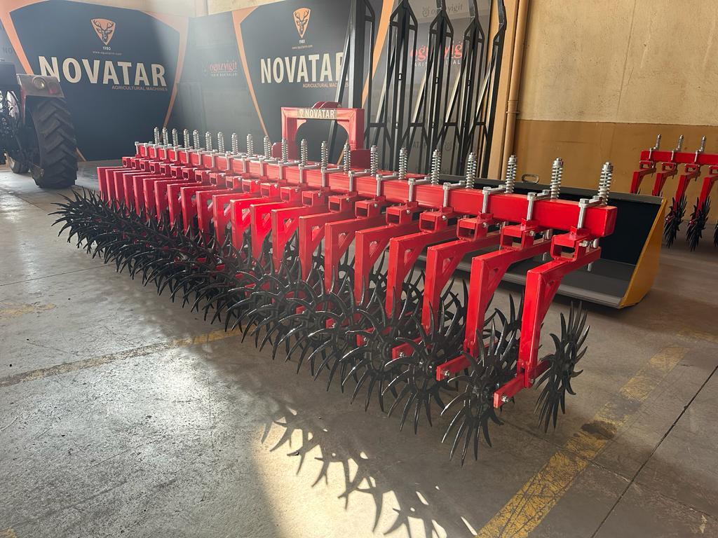 Novatar Rotary Hoe / Crust Crusher 4.1 meter - Soil tillage equipment: picture 2 Novatar Rotary Hoe / Crust Crusher 4.1 meter - Soil tillage equipment: picture 2
