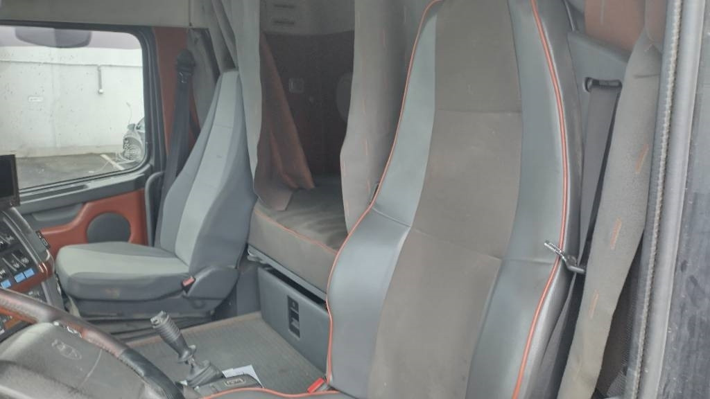 Leasing of Volvo FH16 8x2 kasetti +4 aks kärry, KHT automaatti Volvo FH16 8x2 kasetti +4 aks kärry, KHT automaatti: picture 12 Leasing of Volvo FH16 8x2 kasetti +4 aks kärry, KHT automaatti Volvo FH16 8x2 kasetti +4 aks kärry, KHT automaatti: picture 12