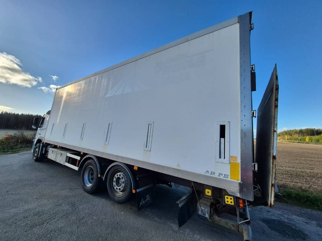 Volvo FM D11 450 6x2 umpikori+pl-nostin - Box truck: picture 3 Volvo FM D11 450 6x2 umpikori+pl-nostin - Box truck: picture 3