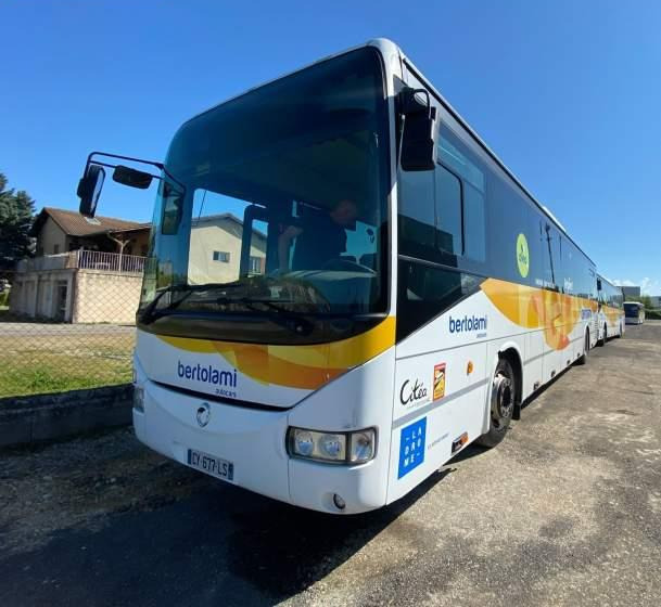 Irisbus RECREO CROSSWAY/ SPROWADZONY / KLIMA / 5 SZTUK - Suburban bus: picture 4 Irisbus RECREO CROSSWAY/ SPROWADZONY / KLIMA / 5 SZTUK - Suburban bus: picture 4