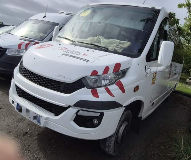 Iveco FERQUI SUNRISE / 35 MIEJSC/ EURO 6 SPROWADZONE - Minibus, Passenger van: picture 1 Iveco FERQUI SUNRISE / 35 MIEJSC/ EURO 6 SPROWADZONE - Minibus, Passenger van: picture 1