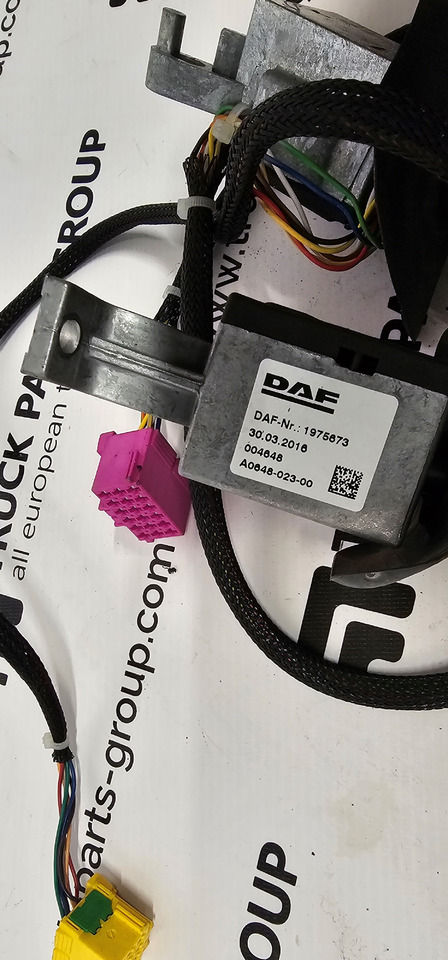 DAF DAF XF, CF, 106 XF, EURO6 emission Gear lever, control arm, Engine Brake Switch, Steering column switch 1975673, 004648, 010728, A064802301, A064802300, 48593, 2122030, 1892960, 1892962, 1892963, 1615 - ECU: picture 3 DAF DAF XF, CF, 106 XF, EURO6 emission Gear lever, control arm, Engine Brake Switch, Steering column switch 1975673, 004648, 010728, A064802301, A064802300, 48593, 2122030, 1892960, 1892962, 1892963, 1615 - ECU: picture 3