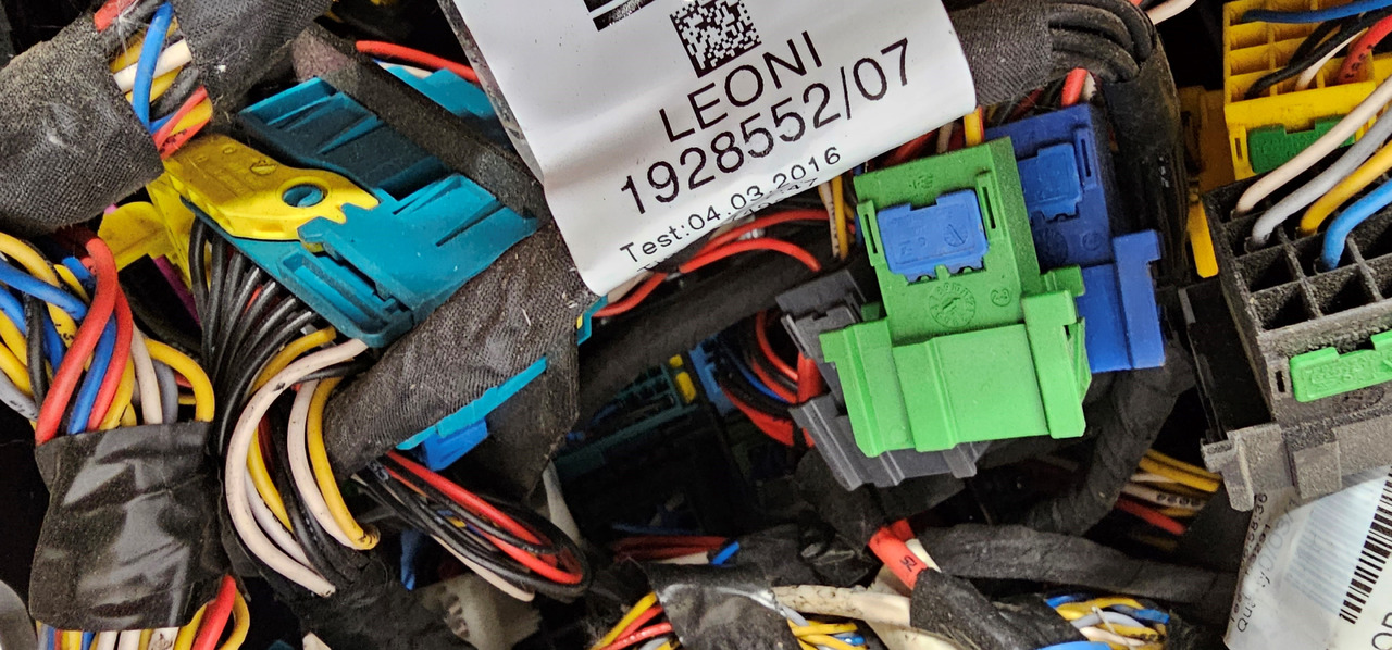 DAF DAF XF, 106XF 106, EURO6 emission cab cables set, wiring harness electric installation units, connectors units 1900909, 1977849, 1928552, 2106301, 1829321, 2106901, 2216416, 1854549, 2030646, 1829325, - Spare parts: picture 5 DAF DAF XF, 106XF 106, EURO6 emission cab cables set, wiring harness electric installation units, connectors units 1900909, 1977849, 1928552, 2106301, 1829321, 2106901, 2216416, 1854549, 2030646, 1829325, - Spare parts: picture 5