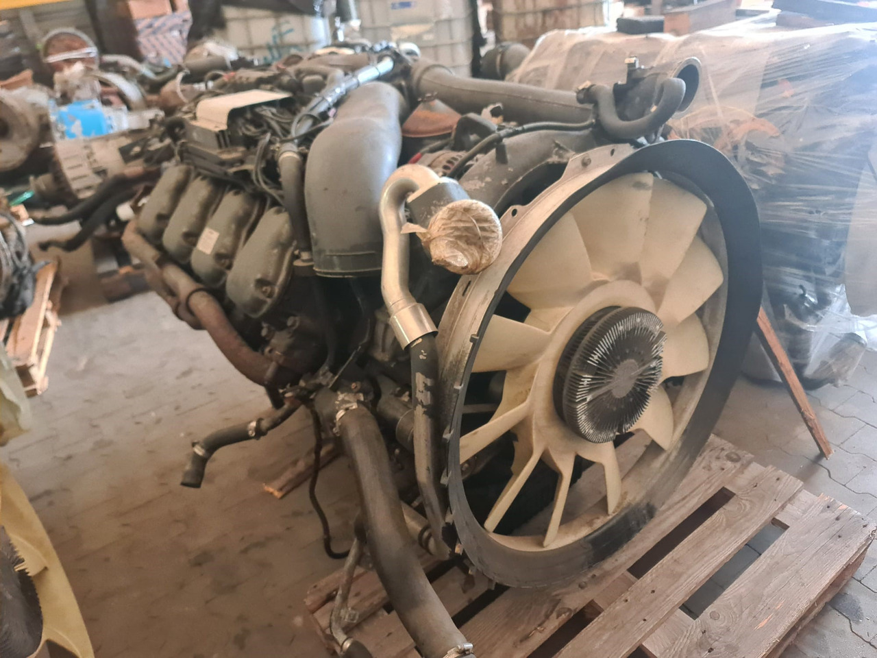 SCANIA Scania T, P, G, R, L, S series EURO6 emission engine DC16 type, V8, 8 cylinder 2238633, 2238506, 2330870, 2325341, 2304237, 2332984, 2410847, 2445401, 2402267, 2541642, 2556174, 2559200, 2597339, 2659 - Spare parts for Truck: picture 3 SCANIA Scania T, P, G, R, L, S series EURO6 emission engine DC16 type, V8, 8 cylinder 2238633, 2238506, 2330870, 2325341, 2304237, 2332984, 2410847, 2445401, 2402267, 2541642, 2556174, 2559200, 2597339, 2659 - Spare parts for Truck: picture 3