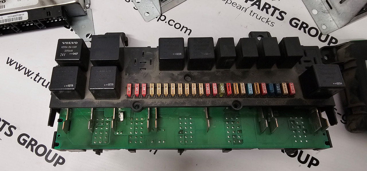 VOLVO VOLVO FH12, EURO3 electronics, EBS, brake valve, AC adapter, suspension control, engine control AC pedal, fuse box, switch arms, light controller 0486106026, 20410009, 20455097, 20455548, 20392898, 20 - Spare parts for Truck: picture 1 VOLVO VOLVO FH12, EURO3 electronics, EBS, brake valve, AC adapter, suspension control, engine control AC pedal, fuse box, switch arms, light controller 0486106026, 20410009, 20455097, 20455548, 20392898, 20 - Spare parts for Truck: picture 1