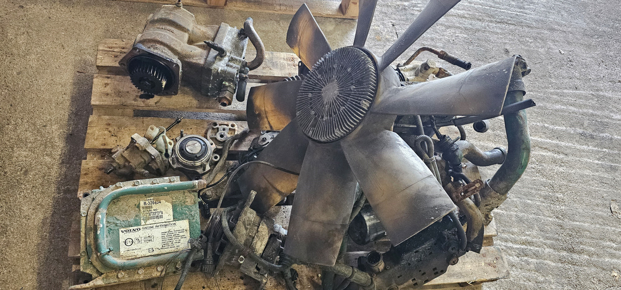 VOLVO VOLVO FH12, FM12 euro3 D12D engine parts, viscous fan, compressor, turbo, clutch, flywheel, starter, alternator, valves 81521306284, 4800200020, 3165219, 20440364, 20742476, 2042, 9343, 2054, 7525, 41 - Spare parts for Truck: picture 1 VOLVO VOLVO FH12, FM12 euro3 D12D engine parts, viscous fan, compressor, turbo, clutch, flywheel, starter, alternator, valves 81521306284, 4800200020, 3165219, 20440364, 20742476, 2042, 9343, 2054, 7525, 41 - Spare parts for Truck: picture 1