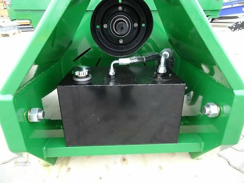 Vemac Holzhäcksler Agrifarm WOD11H Holzschredder Häcksler Hydraulik, bis 13cm Holzeinzug - Wood chipper: picture 4 Vemac Holzhäcksler Agrifarm WOD11H Holzschredder Häcksler Hydraulik, bis 13cm Holzeinzug - Wood chipper: picture 4