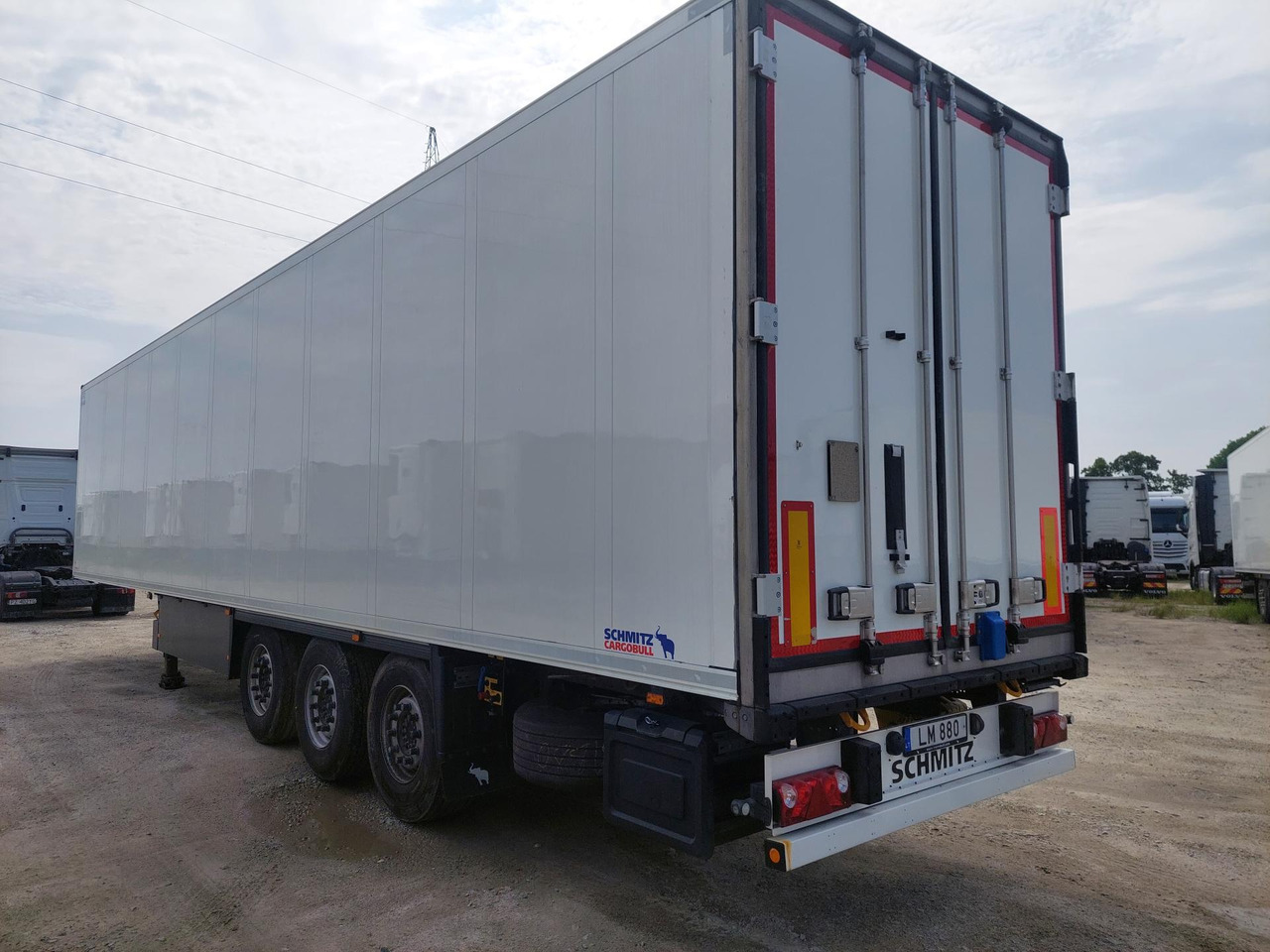 2018 Schmitz Cargobull SKO Double Deck FP 45 ThermoKing SLXi 300 Lifting Axle - Refrigerator semi-trailer: picture 4 2018 Schmitz Cargobull SKO Double Deck FP 45 ThermoKing SLXi 300 Lifting Axle - Refrigerator semi-trailer: picture 4